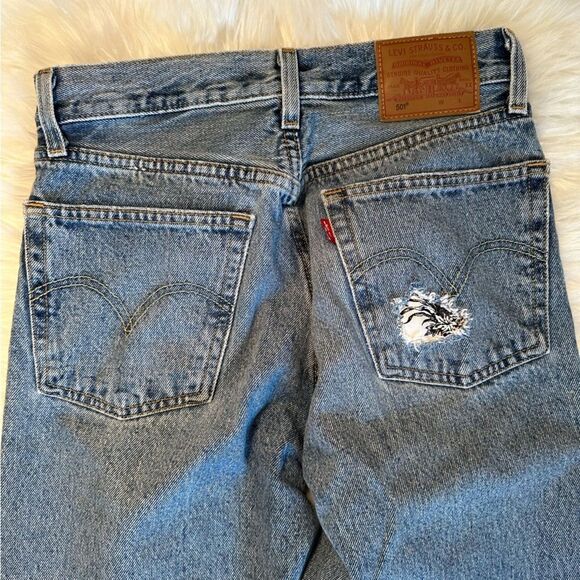 Women’s 501 Levi’s - Picture 8 of 12